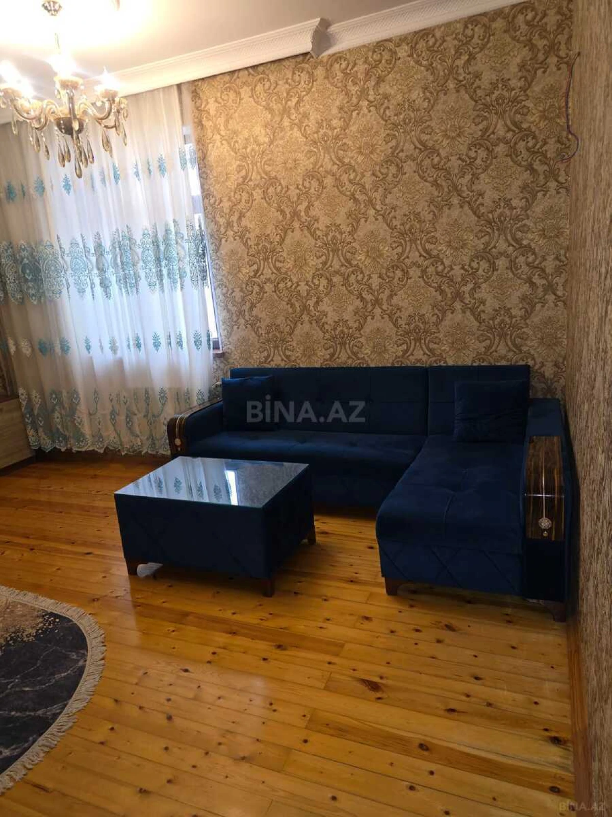 Kirayə verilir 2 otaqlı mənzil 75 m²