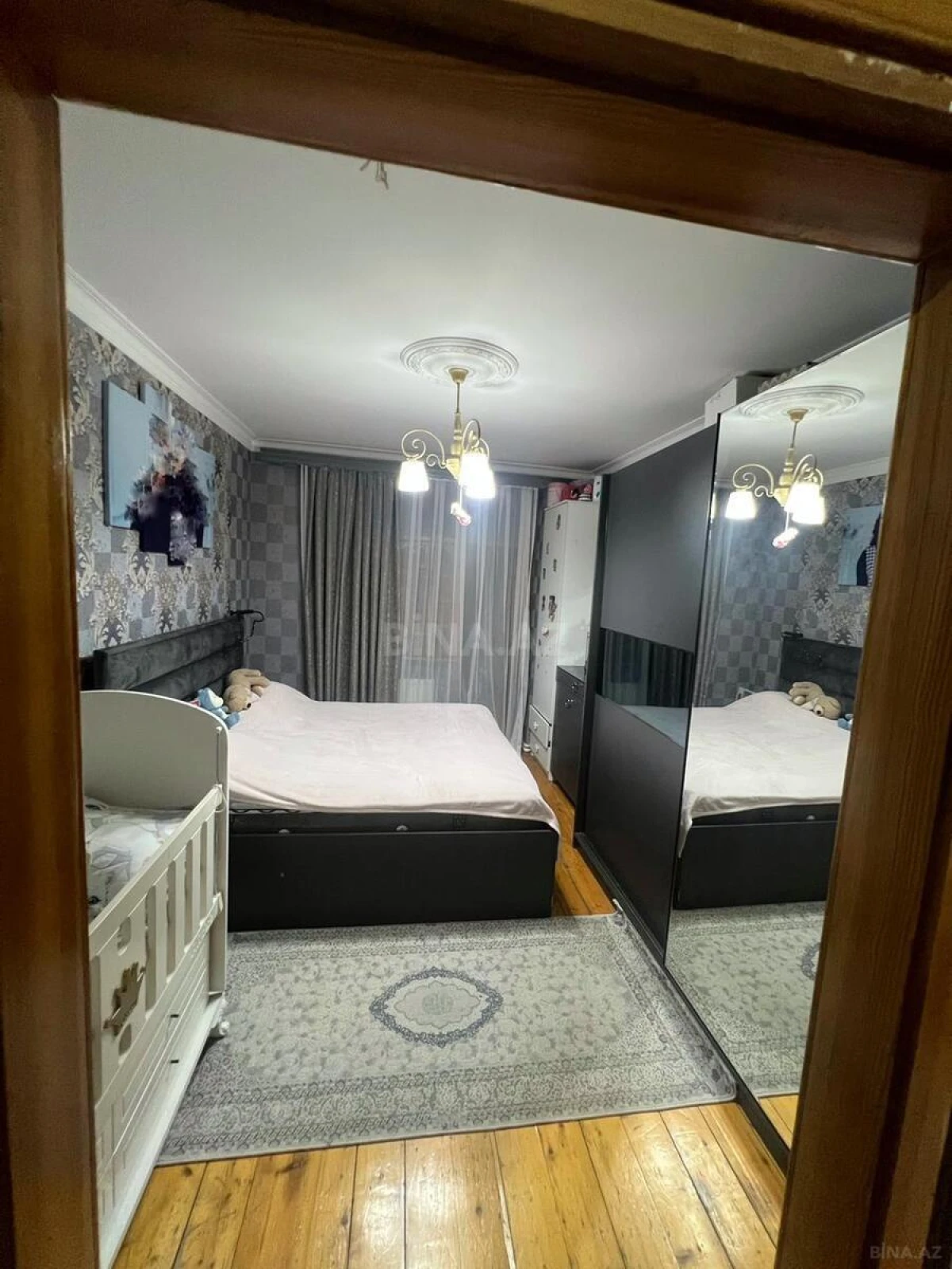 Satılır 5 otaqlı mənzil 110 m²