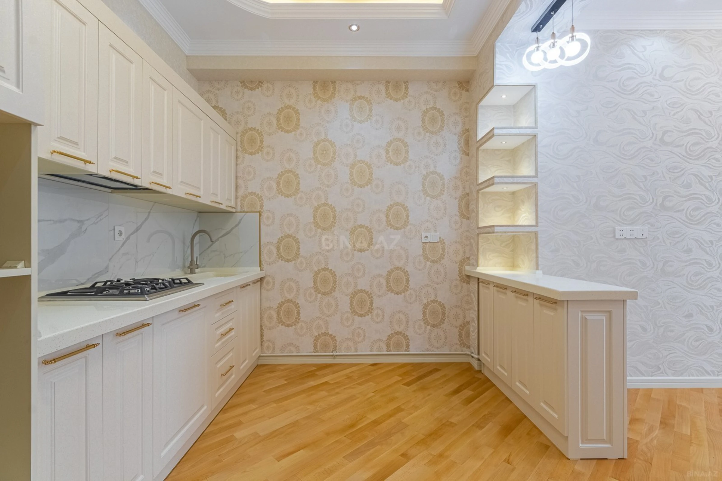 Satılır 3 otaqlı mənzil 102 m²