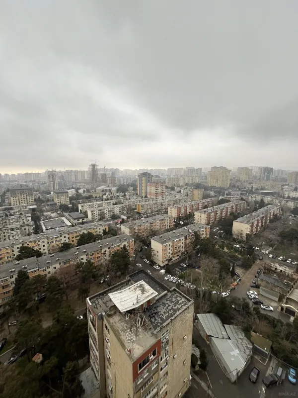 Satılır 3 otaqlı mənzil 130 m²