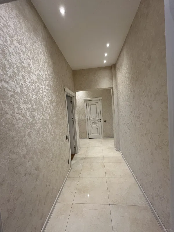 Satılır 3 otaqlı mənzil 130 m²