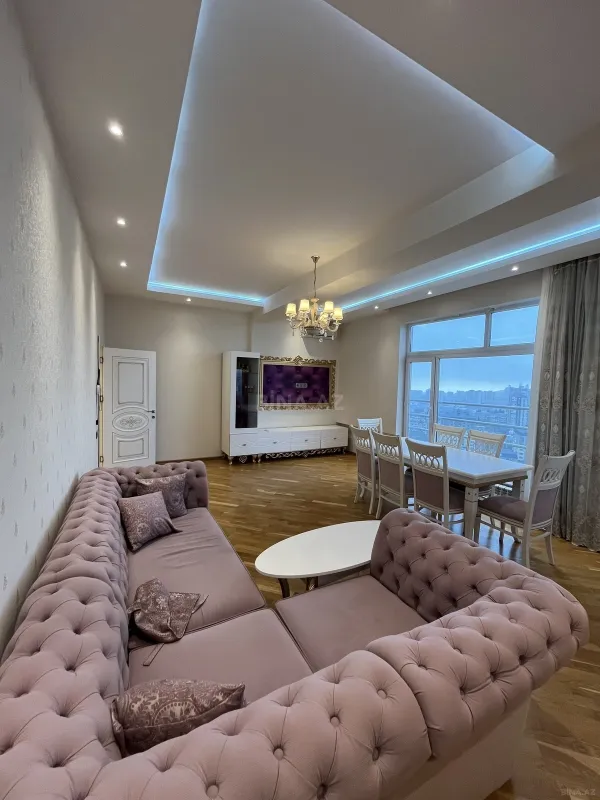 Satılır 3 otaqlı mənzil 130 m²