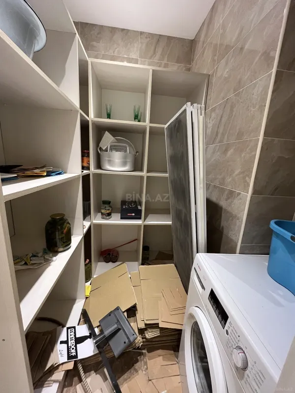 Satılır 3 otaqlı mənzil 130 m²