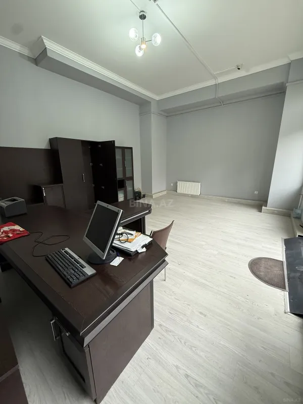 Kirayə verilir obyekt 175 m²