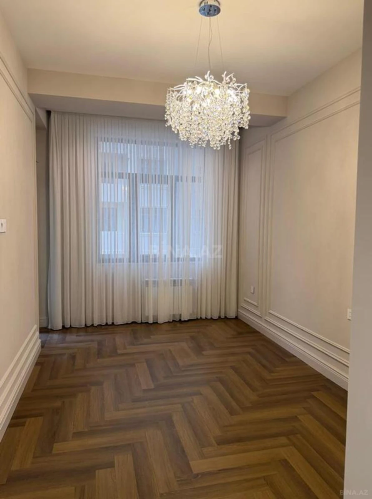 Satılır 3 otaqlı mənzil 110 m²