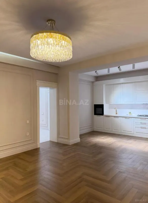 Satılır 3 otaqlı mənzil 110 m²