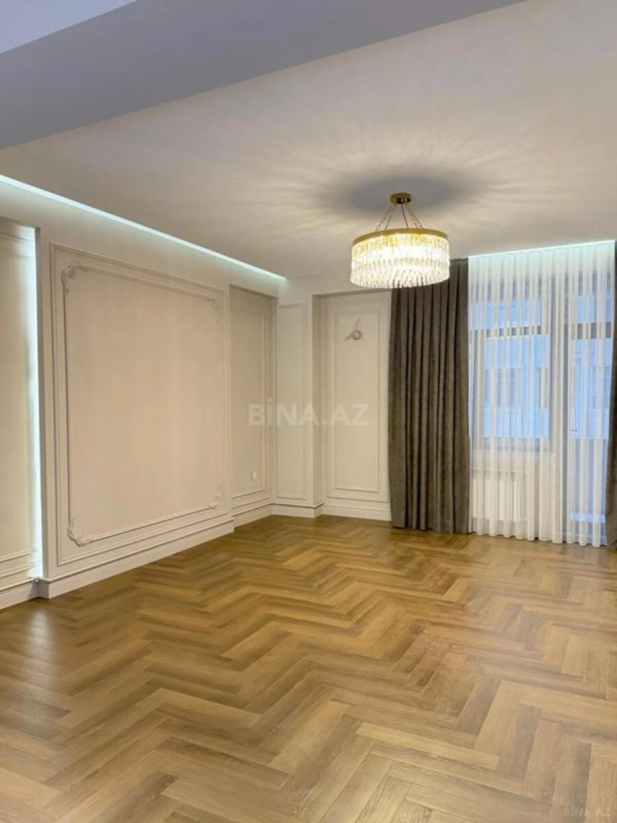 Satılır 3 otaqlı mənzil 110 m²