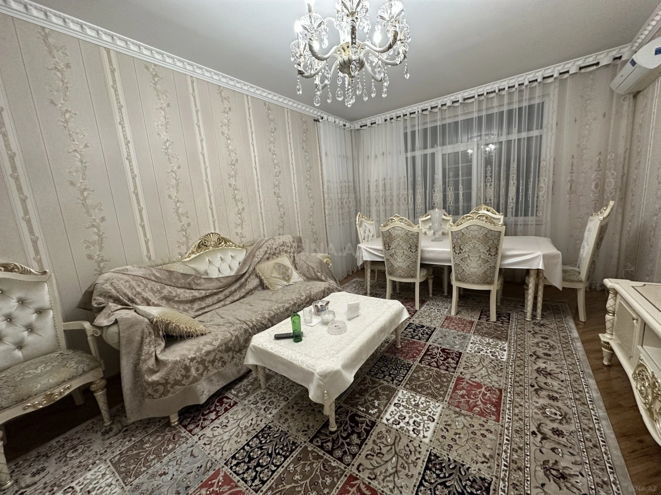 Satılır 2 otaqlı mənzil 106 m²