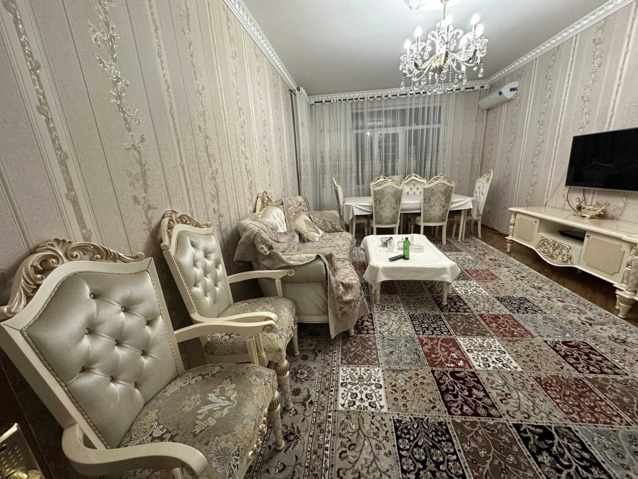 Satılır 2 otaqlı mənzil 106 m²