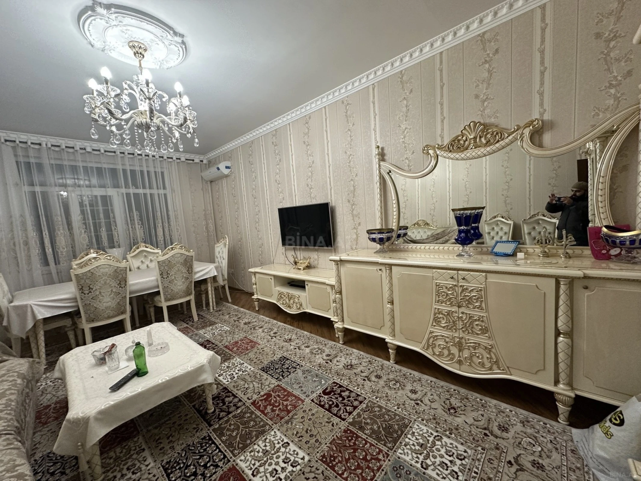 Satılır 2 otaqlı mənzil 106 m²