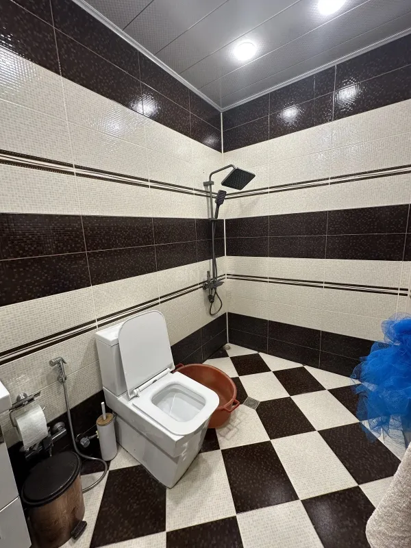Satılır 2 otaqlı mənzil 106 m²