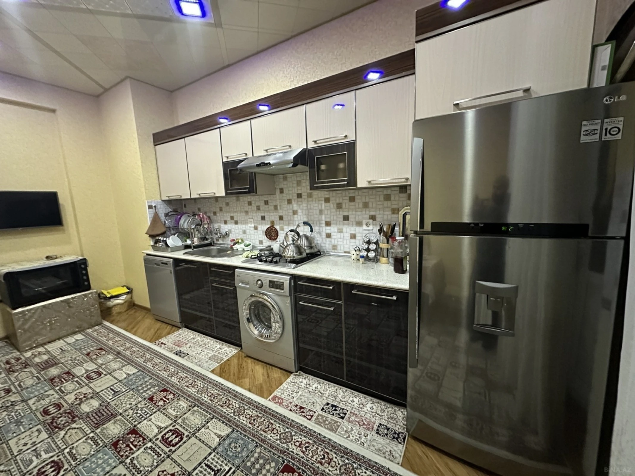 Satılır 2 otaqlı mənzil 106 m²