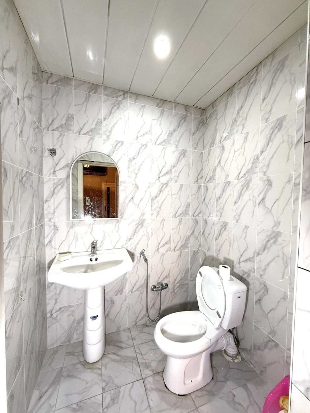 Kirayə verilir 2 otaqlı mənzil 80 m²