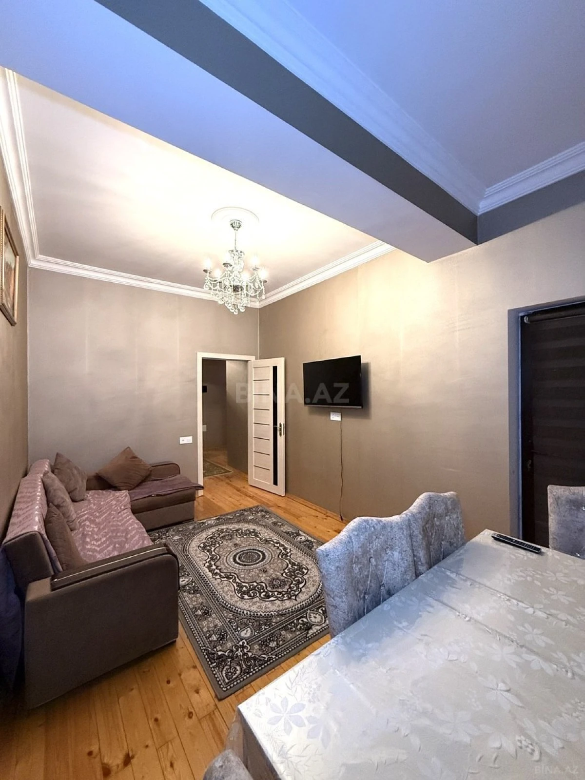 Kirayə verilir 2 otaqlı mənzil 80 m²