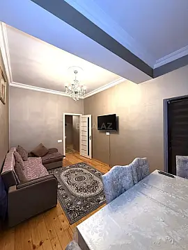 Kirayə verilir 2 otaqlı mənzil 80 m²