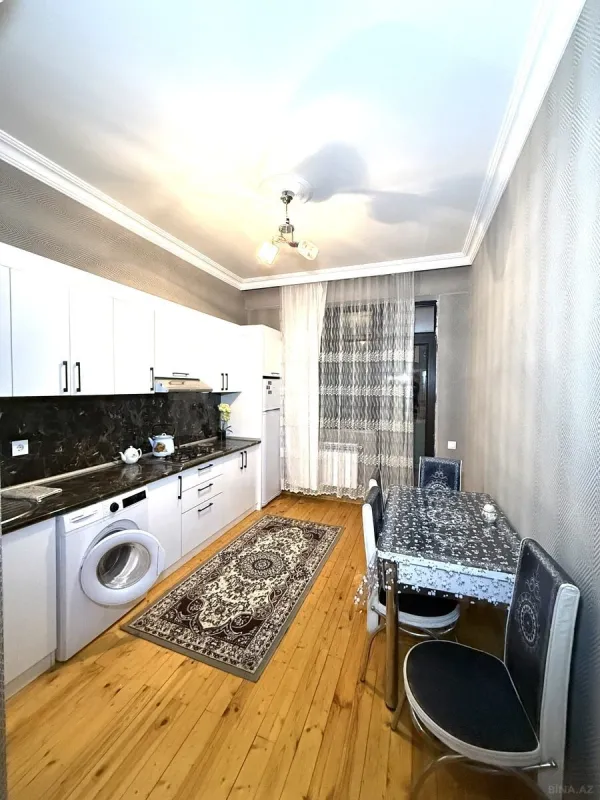 Kirayə verilir 2 otaqlı mənzil 80 m²