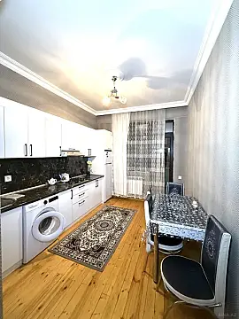 Kirayə verilir 2 otaqlı mənzil 80 m²