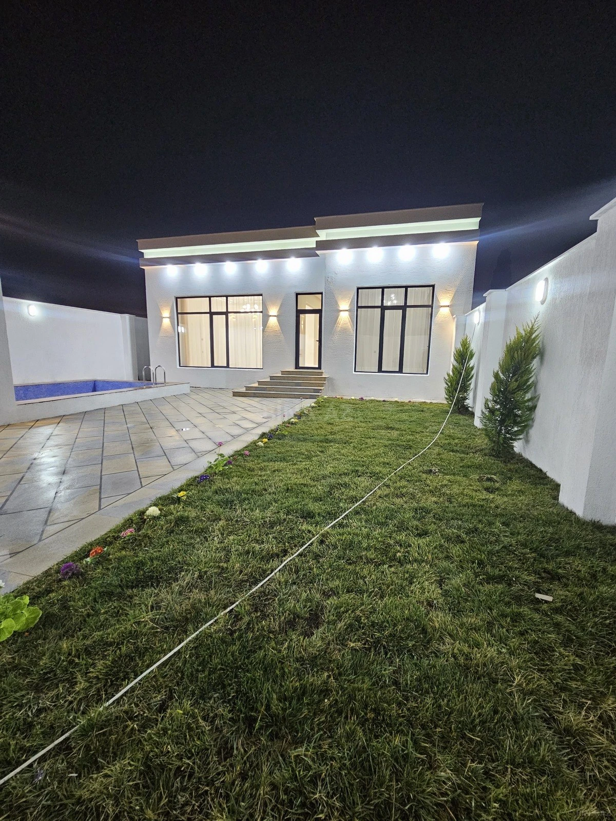 Satılır 4 otaqlı həyət evi 150 m²