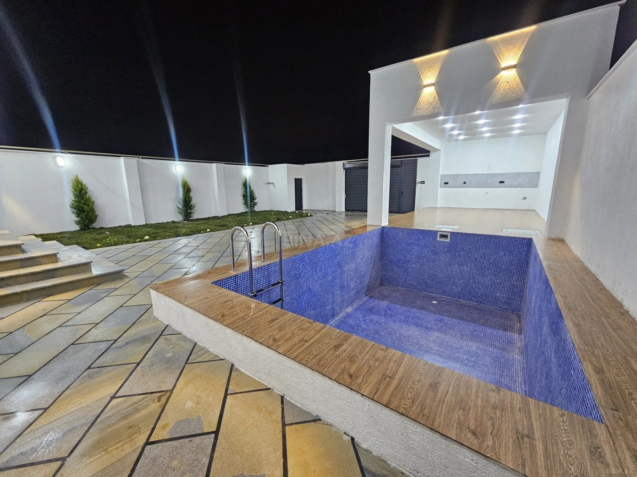 Satılır 4 otaqlı həyət evi 150 m²