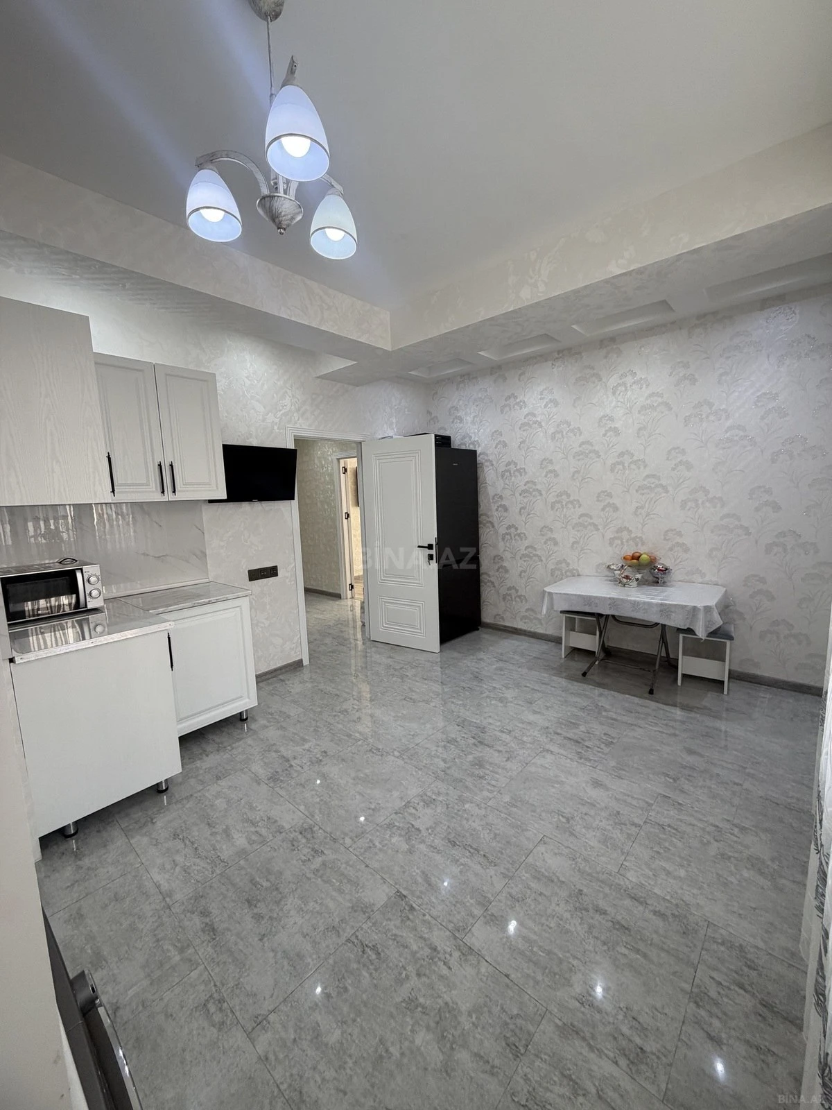Satılır 2 otaqlı mənzil 91 m²