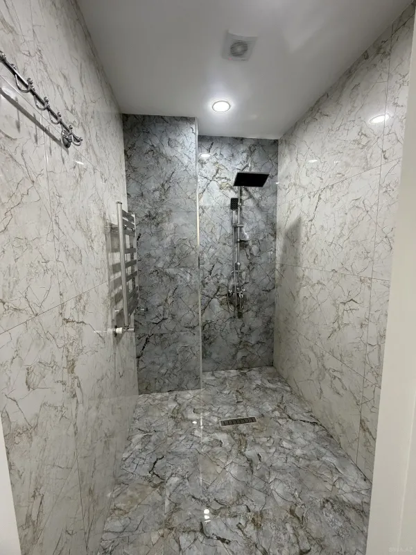 Satılır 2 otaqlı mənzil 91 m²