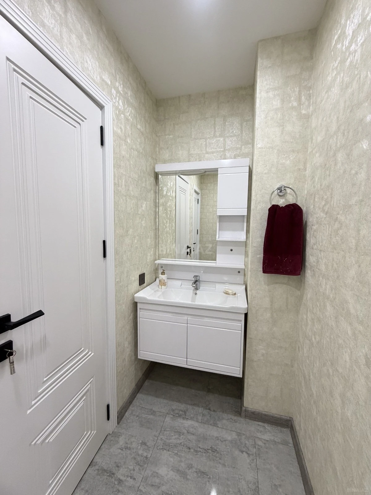 Satılır 2 otaqlı mənzil 91 m²