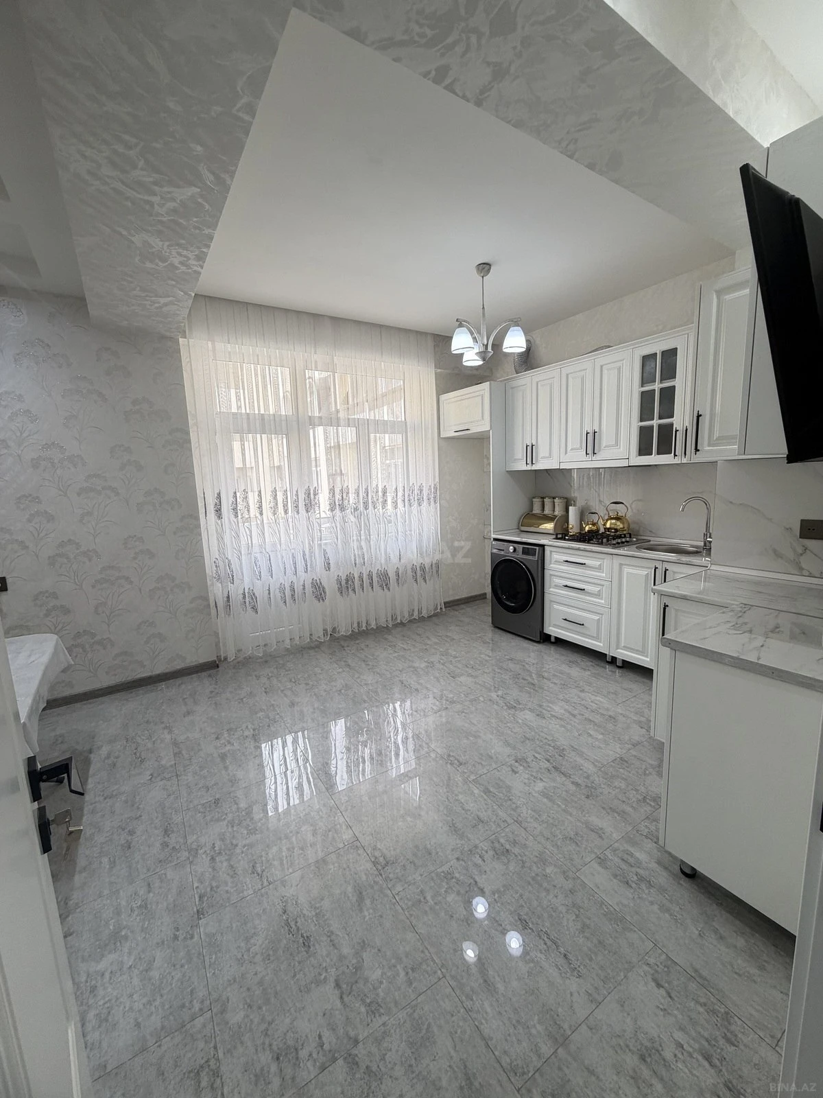 Satılır 2 otaqlı mənzil 91 m²