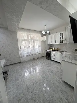 Satılır 2 otaqlı mənzil 91 m²