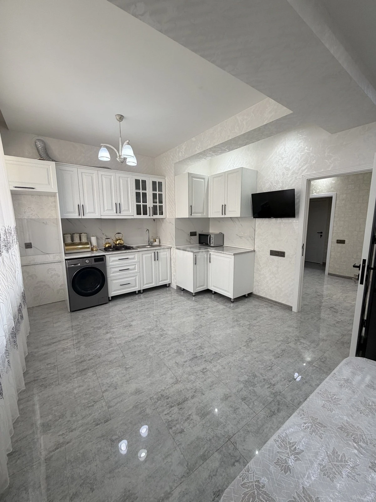 Satılır 2 otaqlı mənzil 91 m²