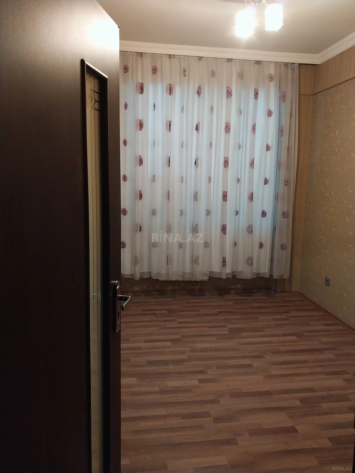 Satılır 2 otaqlı mənzil 70 m²