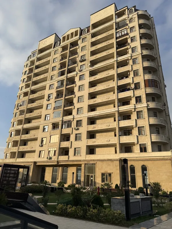 Satılır 2 otaqlı mənzil 71 m²