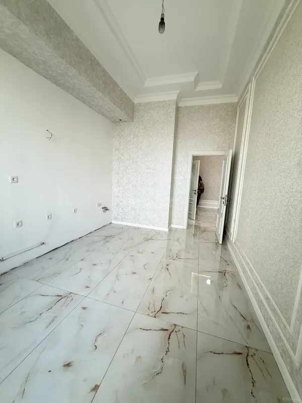 Satılır 2 otaqlı mənzil 71 m²
