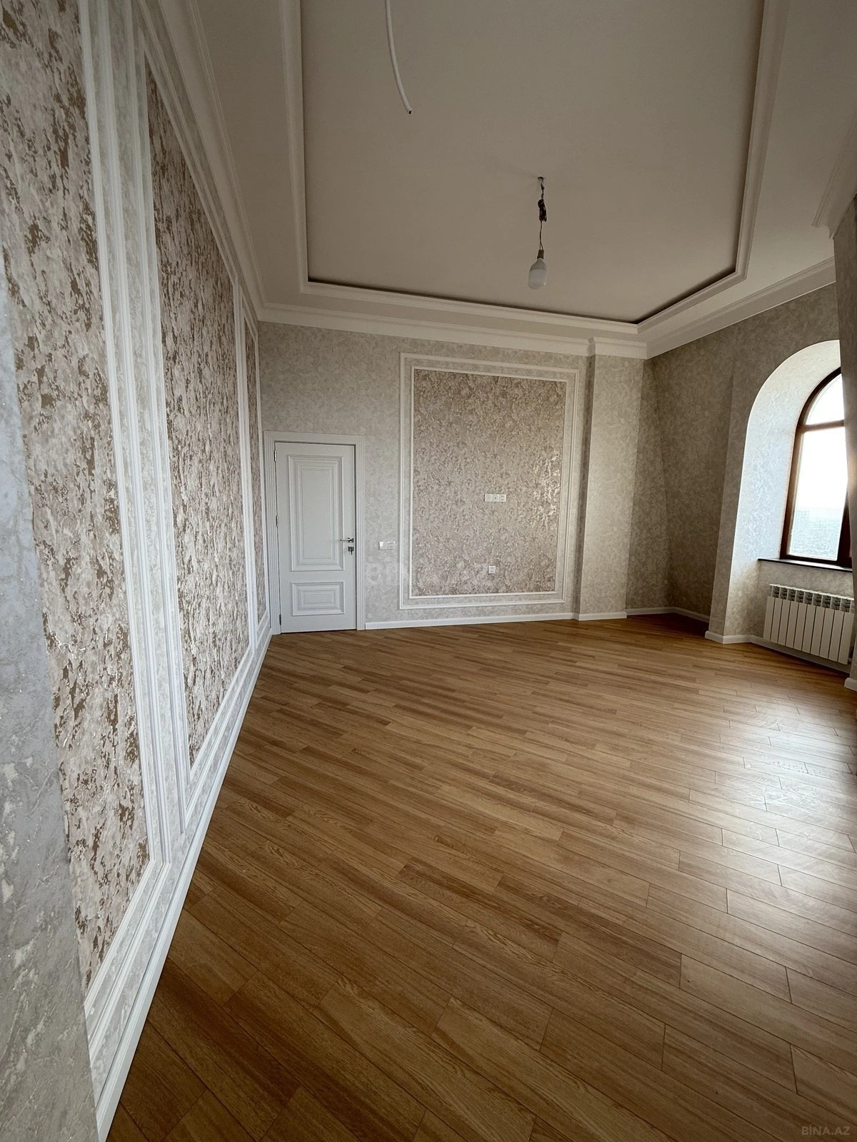 Satılır 2 otaqlı mənzil 71 m²