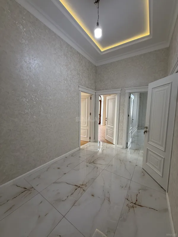Satılır 2 otaqlı mənzil 71 m²