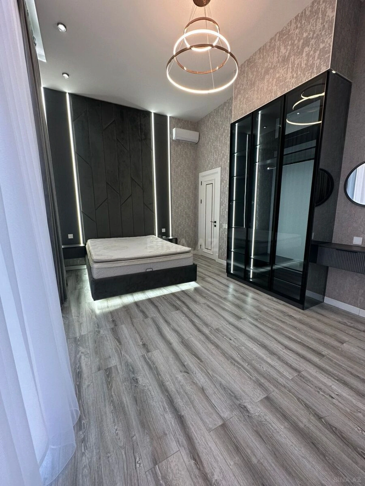 Kirayə verilir 5 otaqlı həyət evi 220 m²