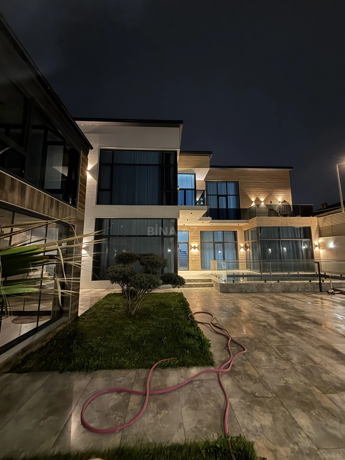 Kirayə verilir 5 otaqlı həyət evi 220 m²