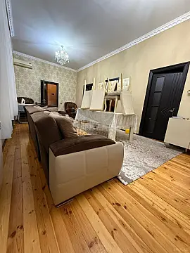 Satılır 3 otaqlı həyət evi 250 m²