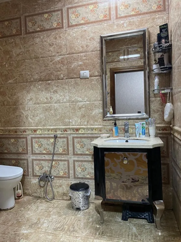 Satılır 2 otaqlı mənzil 97 m²