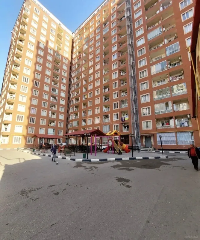Satılır 2 otaqlı mənzil 97 m²