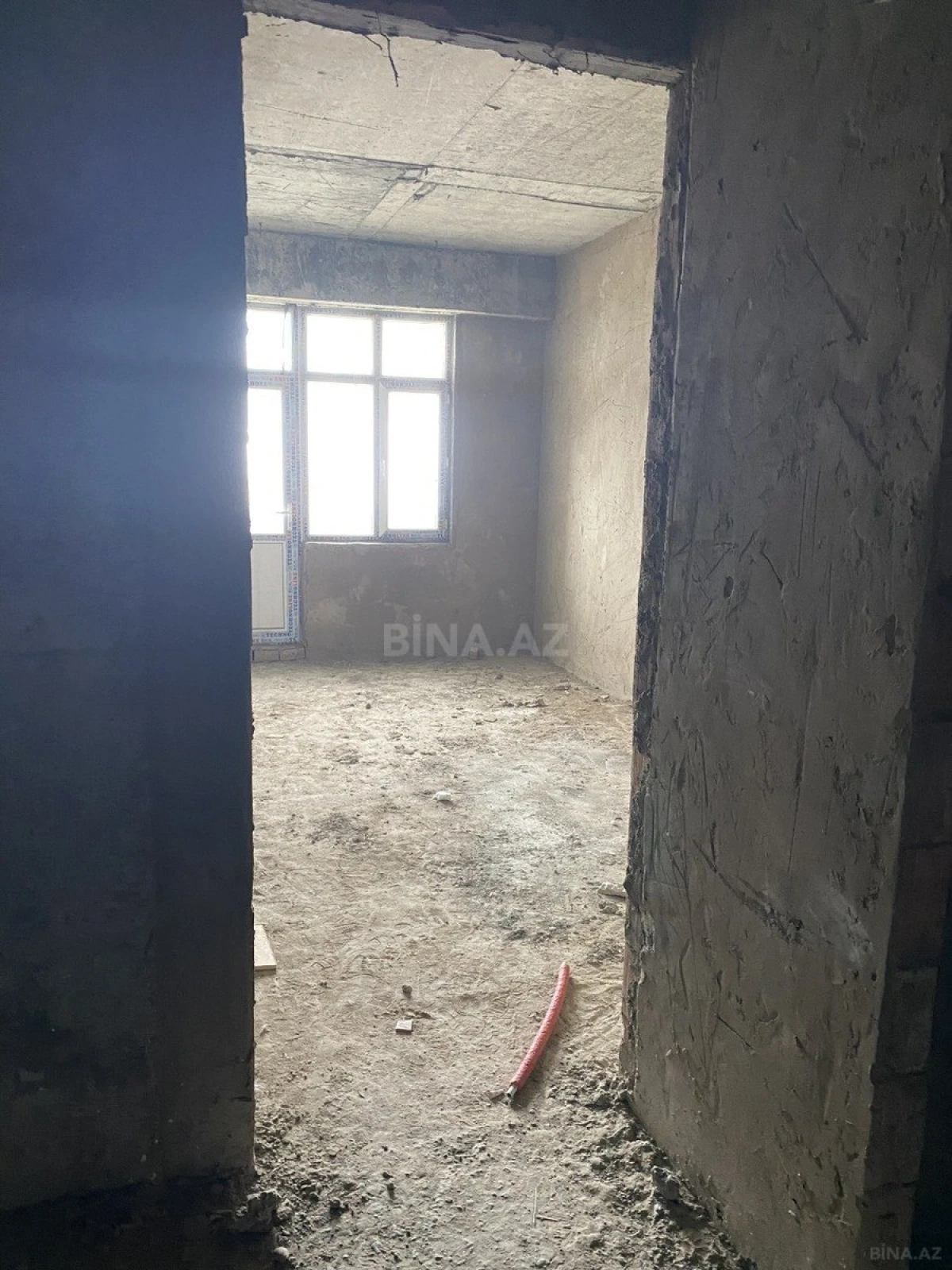 Satılır 4 otaqlı mənzil 170 m²