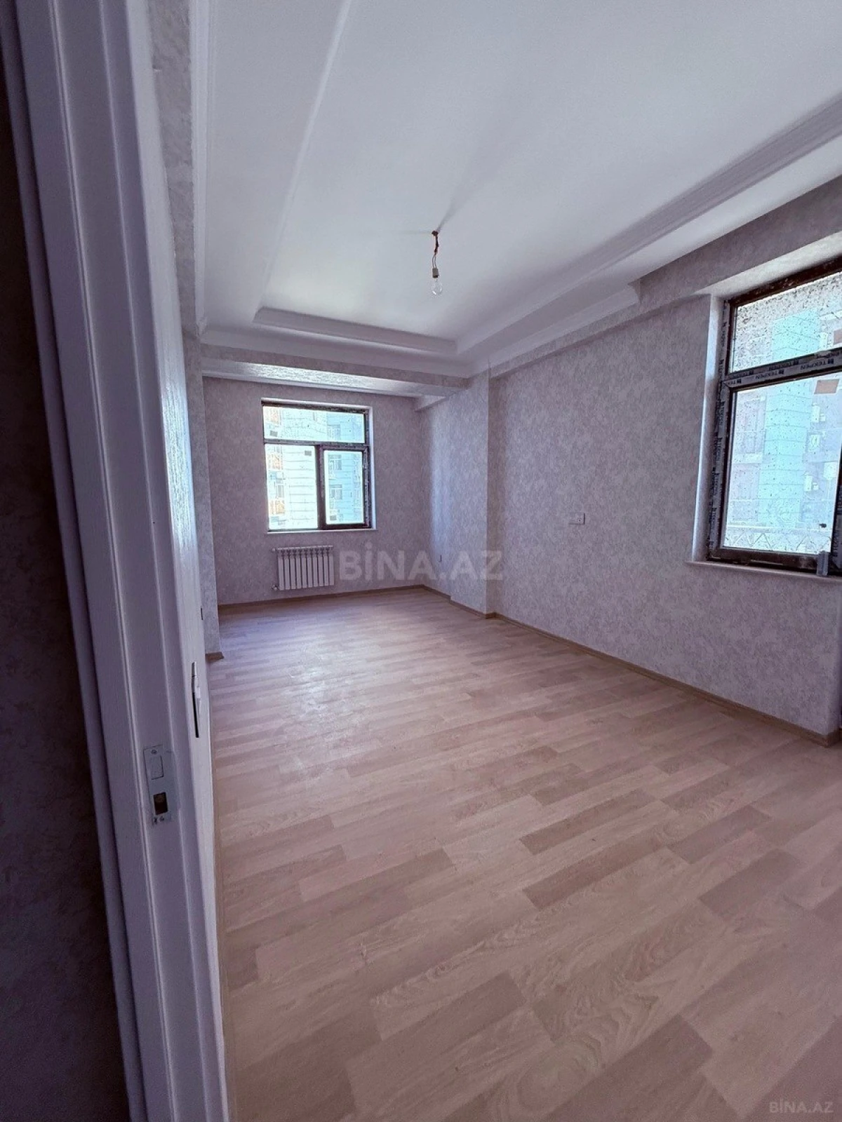Satılır 3 otaqlı mənzil 130 m²