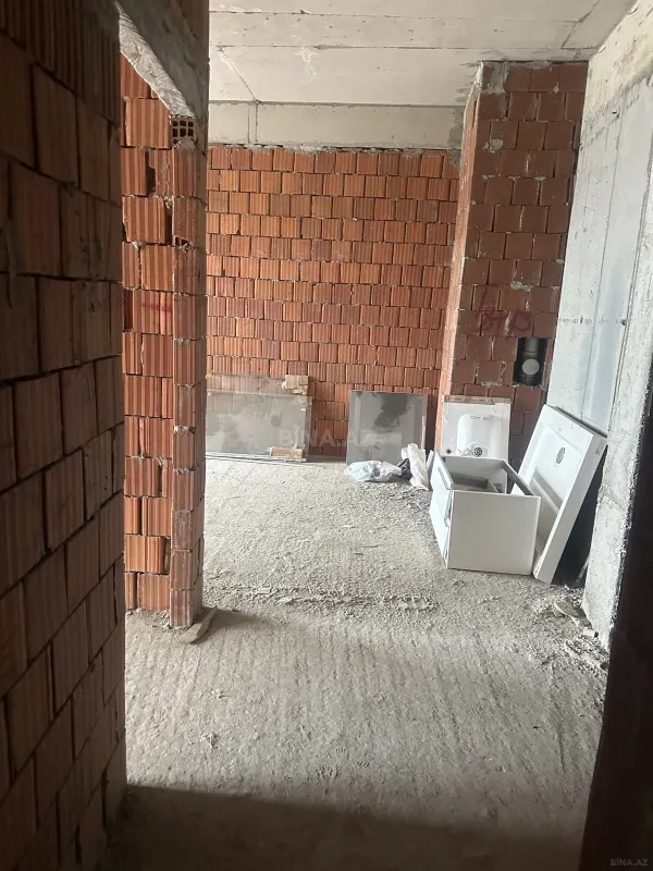 Satılır 2 otaqlı mənzil 92 m²
