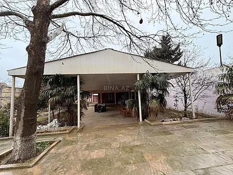 Satılır 5 otaqlı həyət evi 300 m²