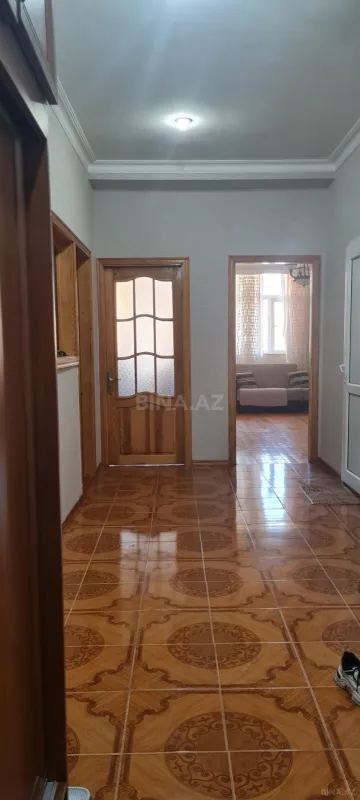 Kirayə verilir 2 otaqlı mənzil 90 m²