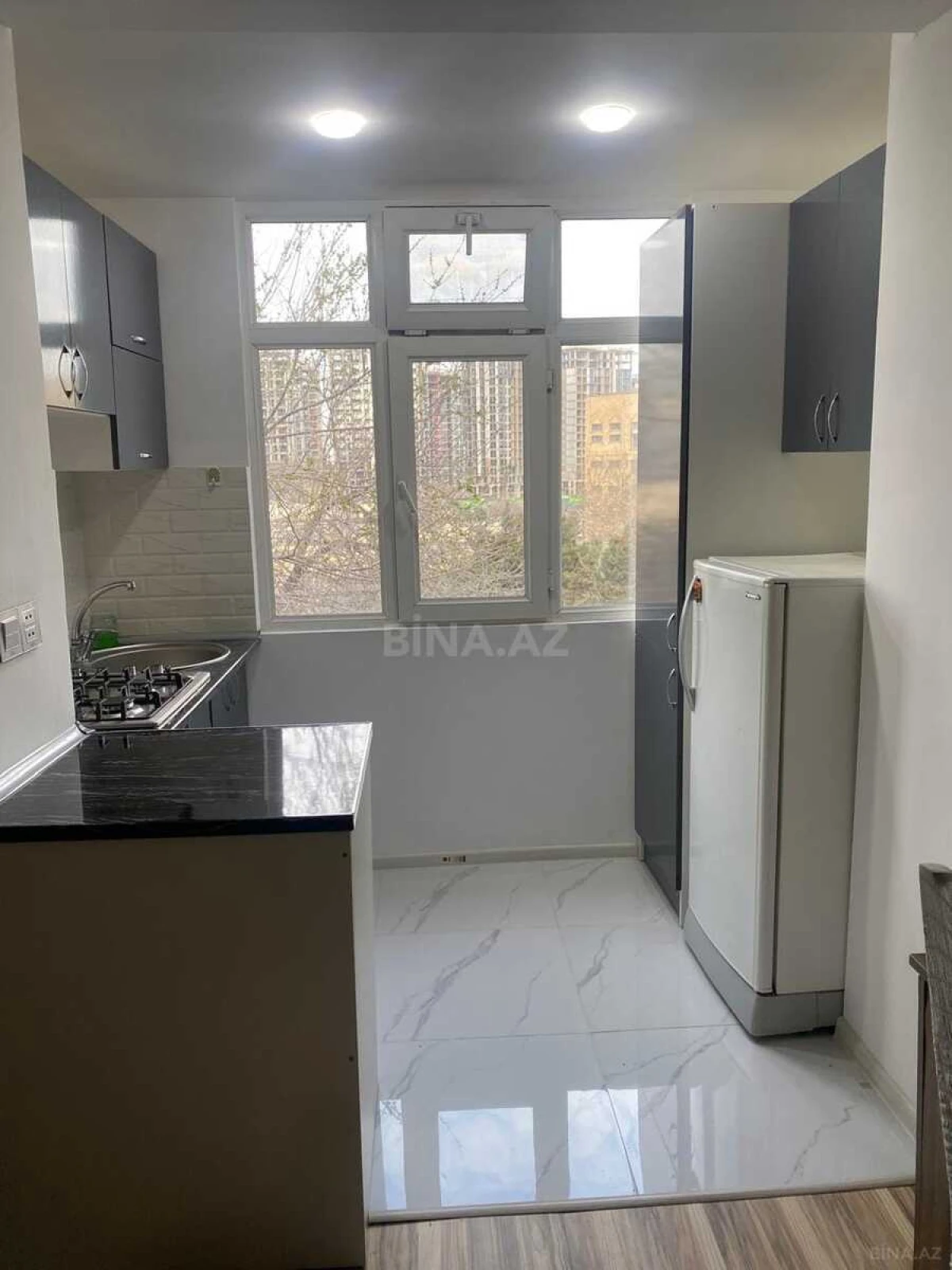 Kirayə verilir 2 otaqlı mənzil 50 m²