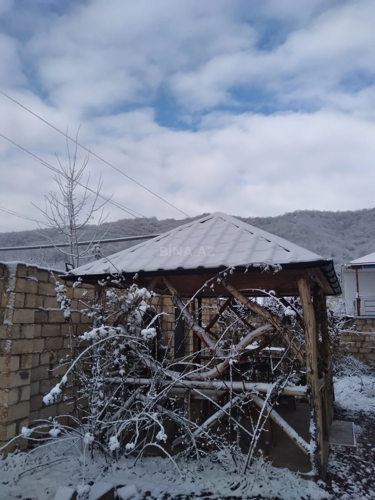 Kirayə verilir 4 otaqlı həyət evi 100 m²