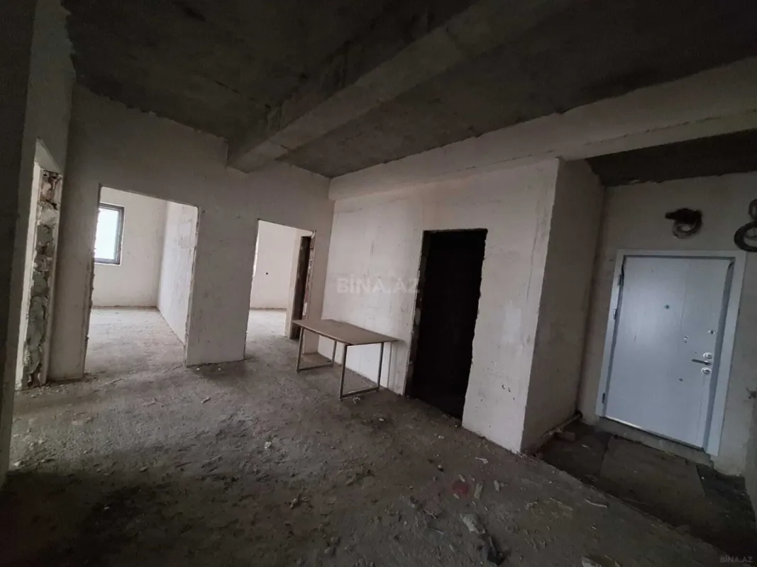 Satılır 3 otaqlı mənzil 163 m²