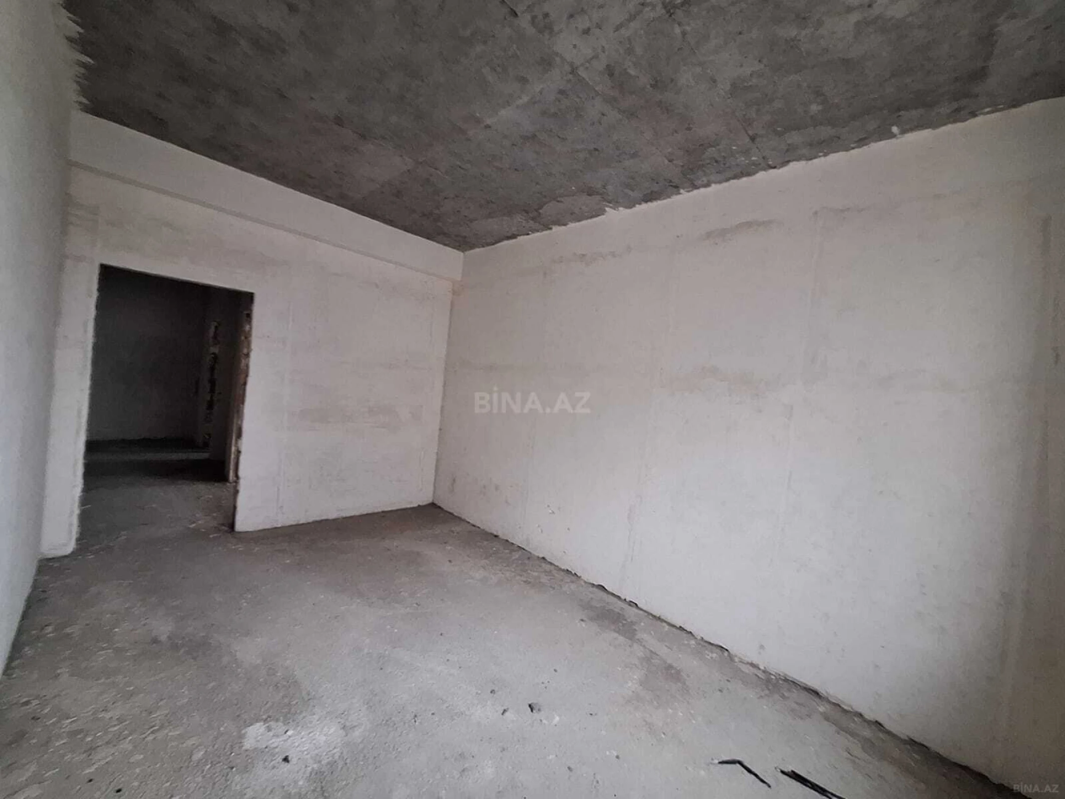 Satılır 3 otaqlı mənzil 163 m²