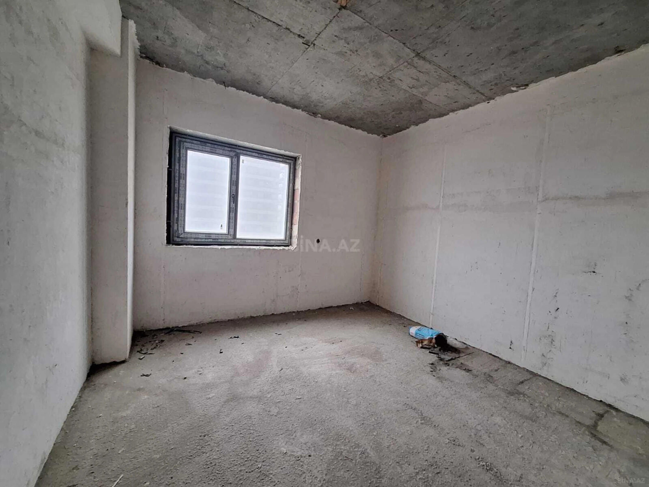 Satılır 3 otaqlı mənzil 163 m²