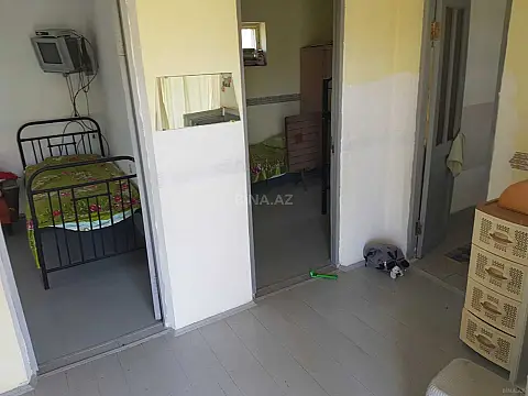 Satılır 5 otaqlı həyət evi 250 m²